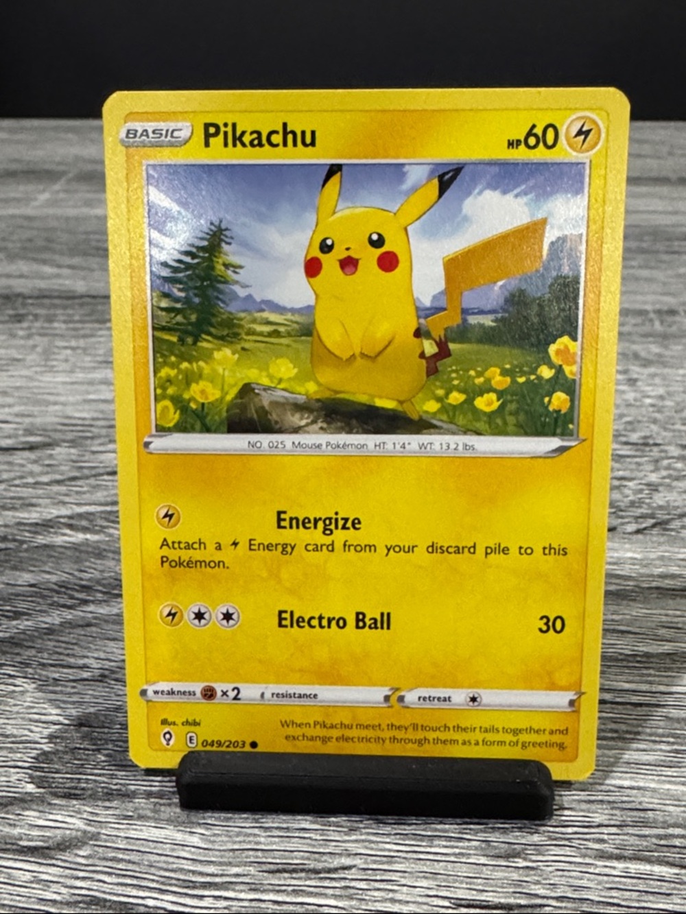 Pokémon | Evolving Skies #049/203: Pikachu (2021) - Collectible Trading Card
